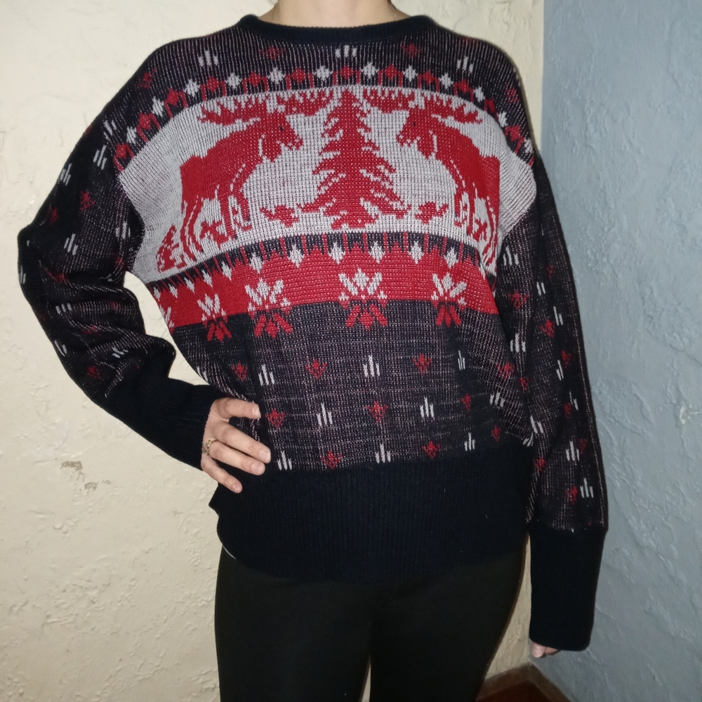 Vintage Winter Moose Sweater Women's
